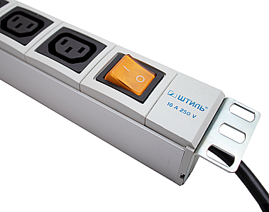 Блок розеток PDU-8xC13-C20 картинка